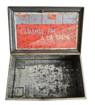 Antique tin box / Christmas motif