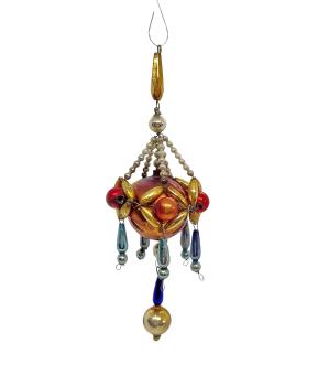 Gablonzer Ornament aus Glasperlen, um 1920