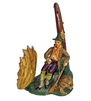 Antike Krippenfigur / Jäger mit erlegtem Reh um 1900  (10 cm)