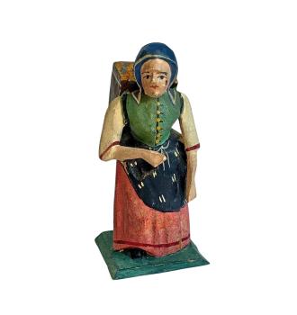 Antike Grulicher Krippenfigur / Frau mit Kiepe um 1900 (10 cm)