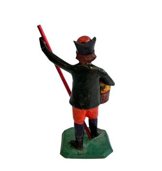 Antique grulich crib figurine, Gift bringer with fruits around 1900 (10 cm)