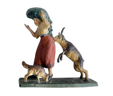 Antike Krippenfigur / Bäuerin mit Ziege und Hund um 1900