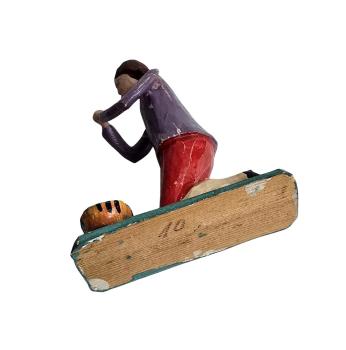 Antique grulich crib figurine, Gift bringer with fruits, around 1900 (10 cm)