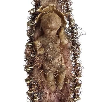 Antiker Sebnitzer Christbaumschmuck, Korb mit Baby Jesus um 1890/1900