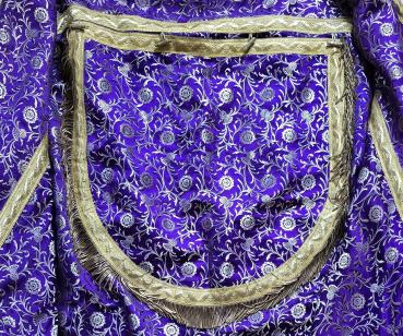 Preview: Lila Rauchmantel - Chormantel, Messgewand, Vespermantel, Pluviale, Ornat, um 1900