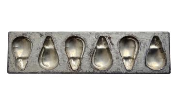 Preview: Antike Schokoladenform aus Metall, Mäuse, um 1920