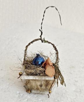 Preview: Antiker Sebnitzer Christbaumschmuck, Körbchen 1890/1900