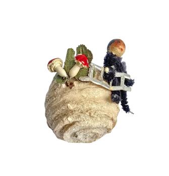 Preview: Chimney sweep on spun cotton ball around 1920