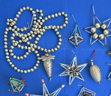 Preview: Collection of Gablonz ornaments, 13 pieces, circa 1930