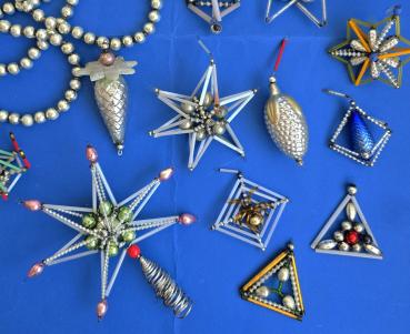 Preview: Collection of Gablonz ornaments, 13 pieces, circa 1930