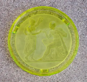 Uranium glass platter, ca. 1930, Curt Schlevogt Gablonz / Heinrich Hoffmann
