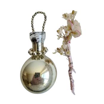 Preview: Gablonzer Vase mit Blumen, ca. 1930