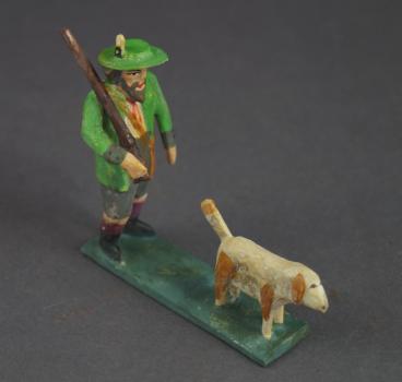 Grulich nativity figure  " Huntsman with hunting Dog "  (7 cm)