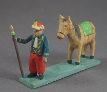 Grulicher Krippenfigur "Pferd mit Reiter" (5 cm)
