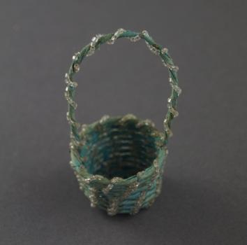 Gablonzer Körbchen / Candy Container ~ 1930/1940