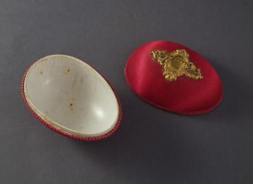 Candy Container, Egg  ~ 1920