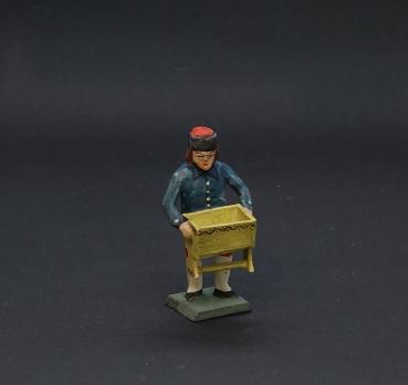 Grulich nativity figure  " Man with cradle " (7 cm)