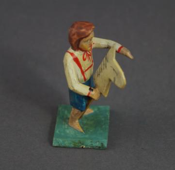 Grulicher Krippenfigur "Junge mit Steckenpferd" (7 cm)