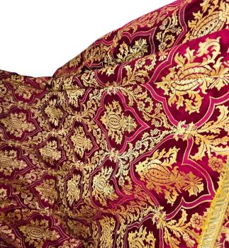 Weinroter Rauchmantel - Chormantel, Messgewand, Vespermantel, Pluviale, Ornat, um 1900