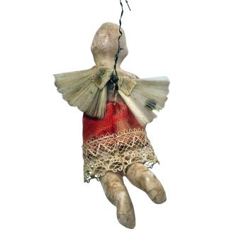 Schwebeengel aus Masse mit Wachsüberzug um 1900