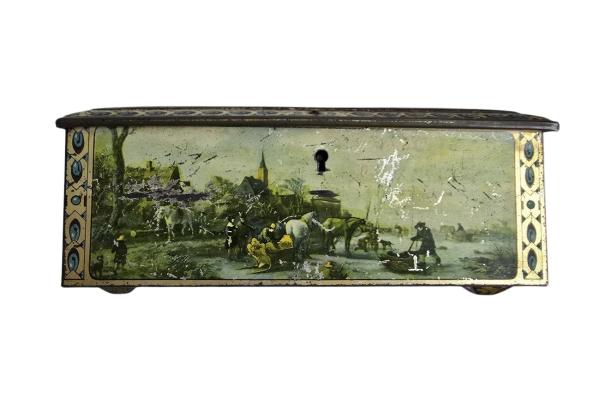 Antique tin box / Christmas motif