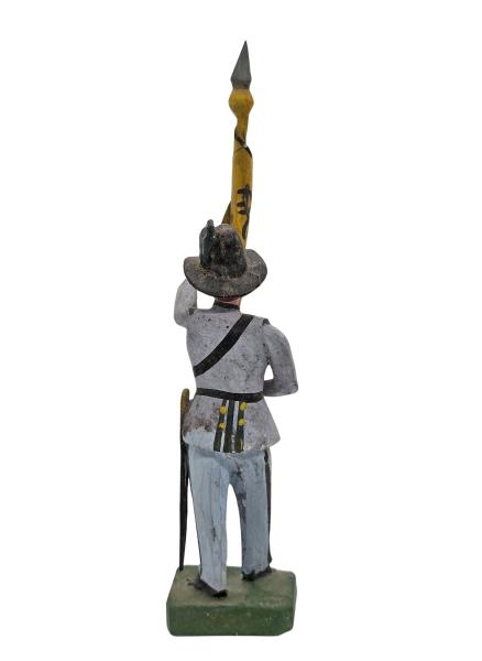 Antike Grulicher Krippenfigur / Soldat mit Fahne, ~ 1900 (10 cm)