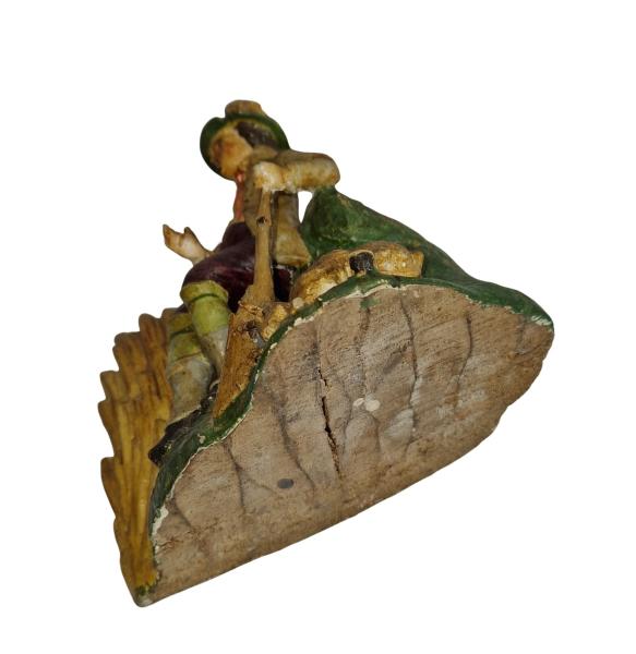 Antique crib figurine, Hunter with killed deer, around 1900 (10 cm)