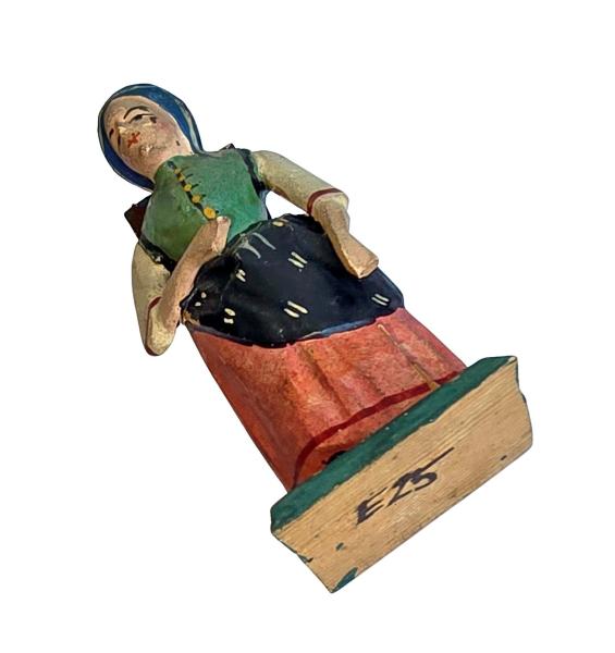 Antike Grulicher Krippenfigur / Frau mit Kiepe um 1900 (10 cm)