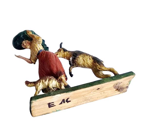 Antike Krippenfigur / Bäuerin mit Ziege und Hund um 1900
