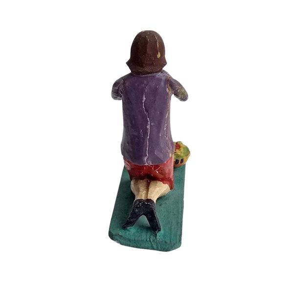 Antique grulich crib figurine, Gift bringer with fruits, around 1900 (10 cm)