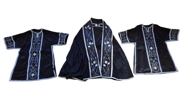 Set 3 Stück / Antiker Rauchmantel, Pluviale, Dalmatik, Ornat um 1900