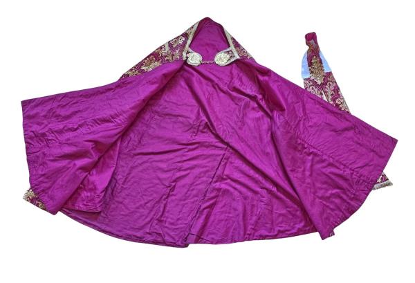 Weinroter Rauchmantel - Chormantel, Messgewand, Vespermantel, Pluviale, Ornat, um 1900