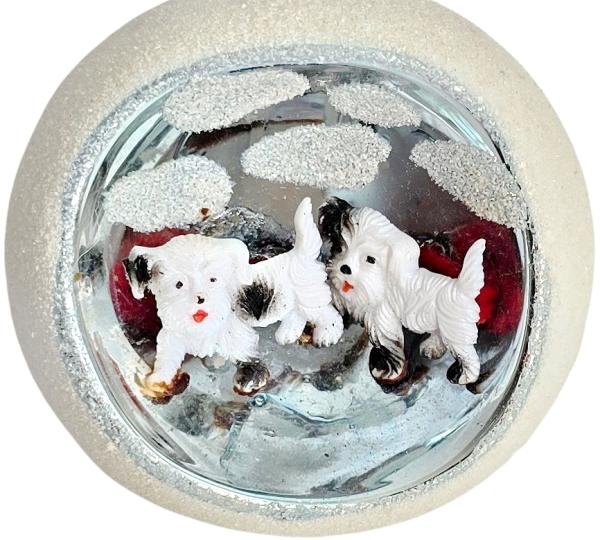 Antiker Christbaumschmuck, Diorama Kugel mit Hunden um 1950