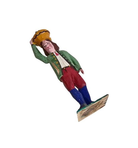 Antike Grulicher Krippenfigur / Gabenbringer mit Früchten um 1900  (10 cm)