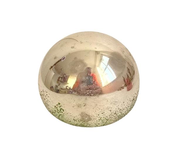 Indent diorama ball with guitar player, around 1950