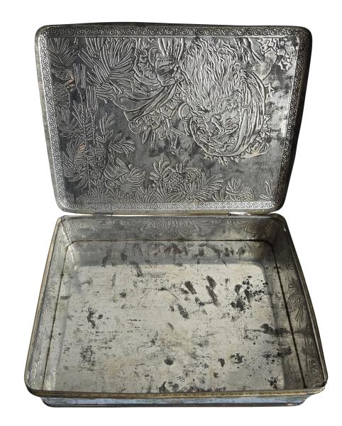 Antique tin box / Christmas motif with santa