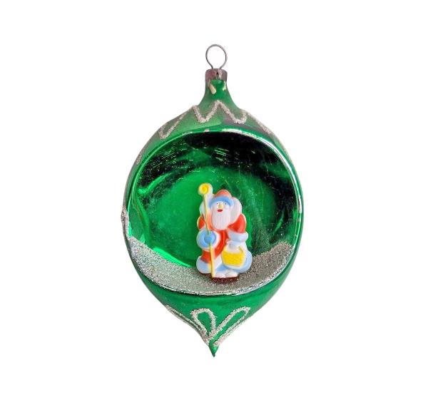 Indent diorama ball with santa around 1950