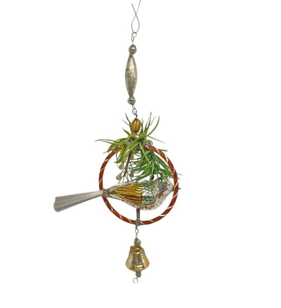 Glasornament, Gablonzer Vogel im Ring, ~ 1930