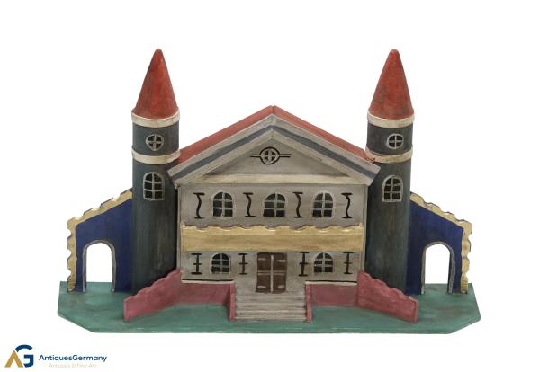 Grulich crib building / Oriental crib building