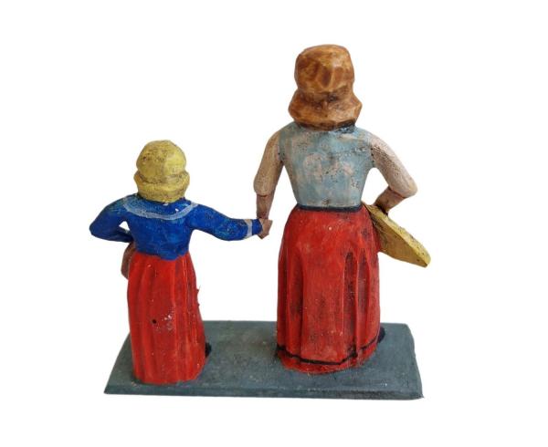 Krippenfigur Mutter mit Kind (7 cm)