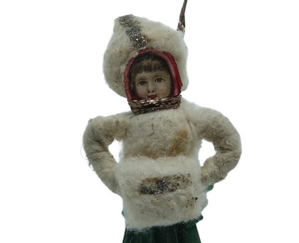 Mädchen mit Muff, ~ 1900