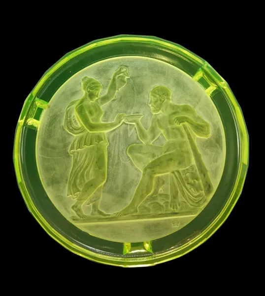 Uranium glass platter, ca. 1930, Curt Schlevogt Gablonz / Heinrich Hoffmann