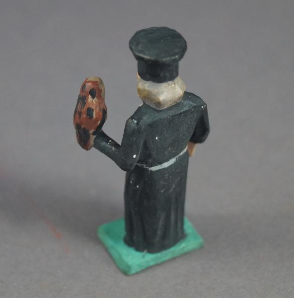 Grulicher Krippenfigur " Priester mit Eule " (5 cm)