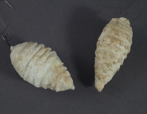 2 Stück Eiszapfen aus Watte ~ 1900/1910