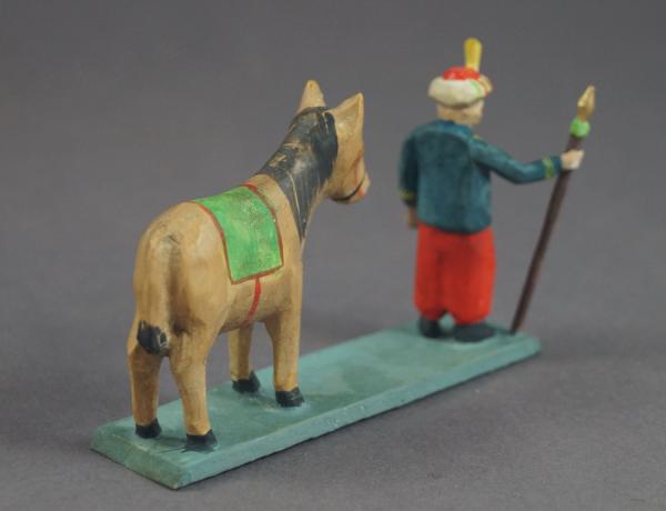 Grulicher Krippenfigur "Pferd mit Reiter" (5 cm)