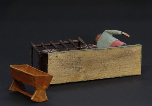 Grulicher Krippenfigur " Gabenbringer mit Leiterwagen und Wiege "  (7 cm)