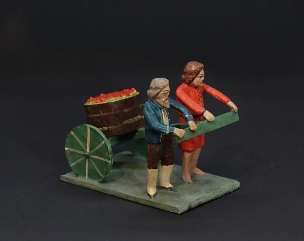 Grulicher Krippenfigur " 2 Gabenbringer mit Früchten " (7 cm)