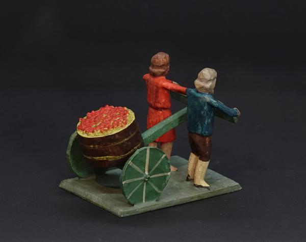 Grulicher Krippenfigur " 2 Gabenbringer mit Früchten " (7 cm)