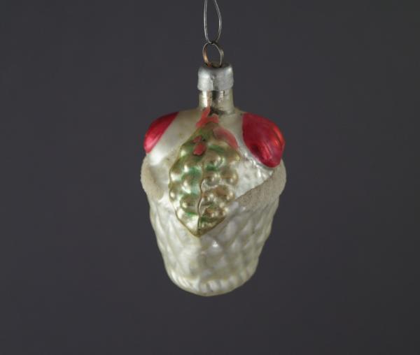Fruit basket, ca. 1930
