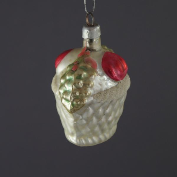 Fruit basket, ca. 1930